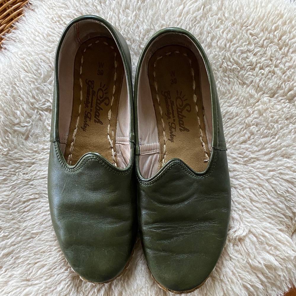 Sabah Olive Green Leather Flats